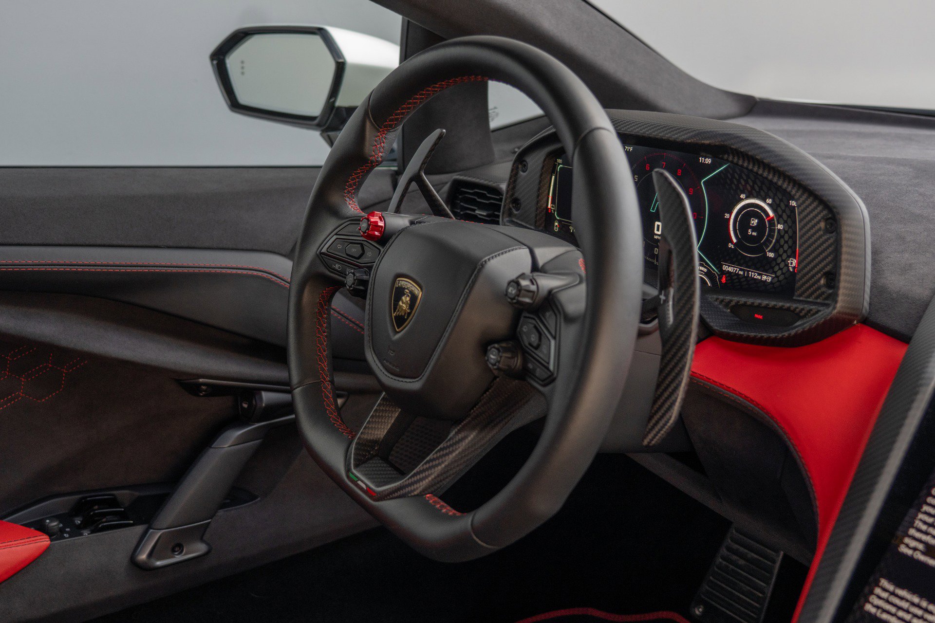 Used 2024 Lamborghini Revuelto image 48