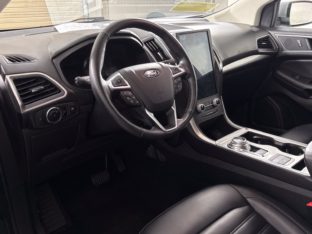 Used 2023 Ford Edge SEL AWD/4WD image 14