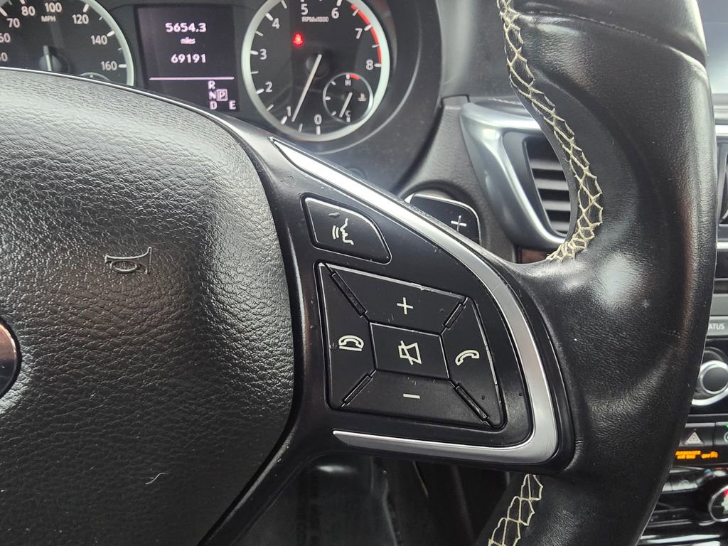 Used 2018 INFINITI QX30 Premium w/ Cargo Package image 21