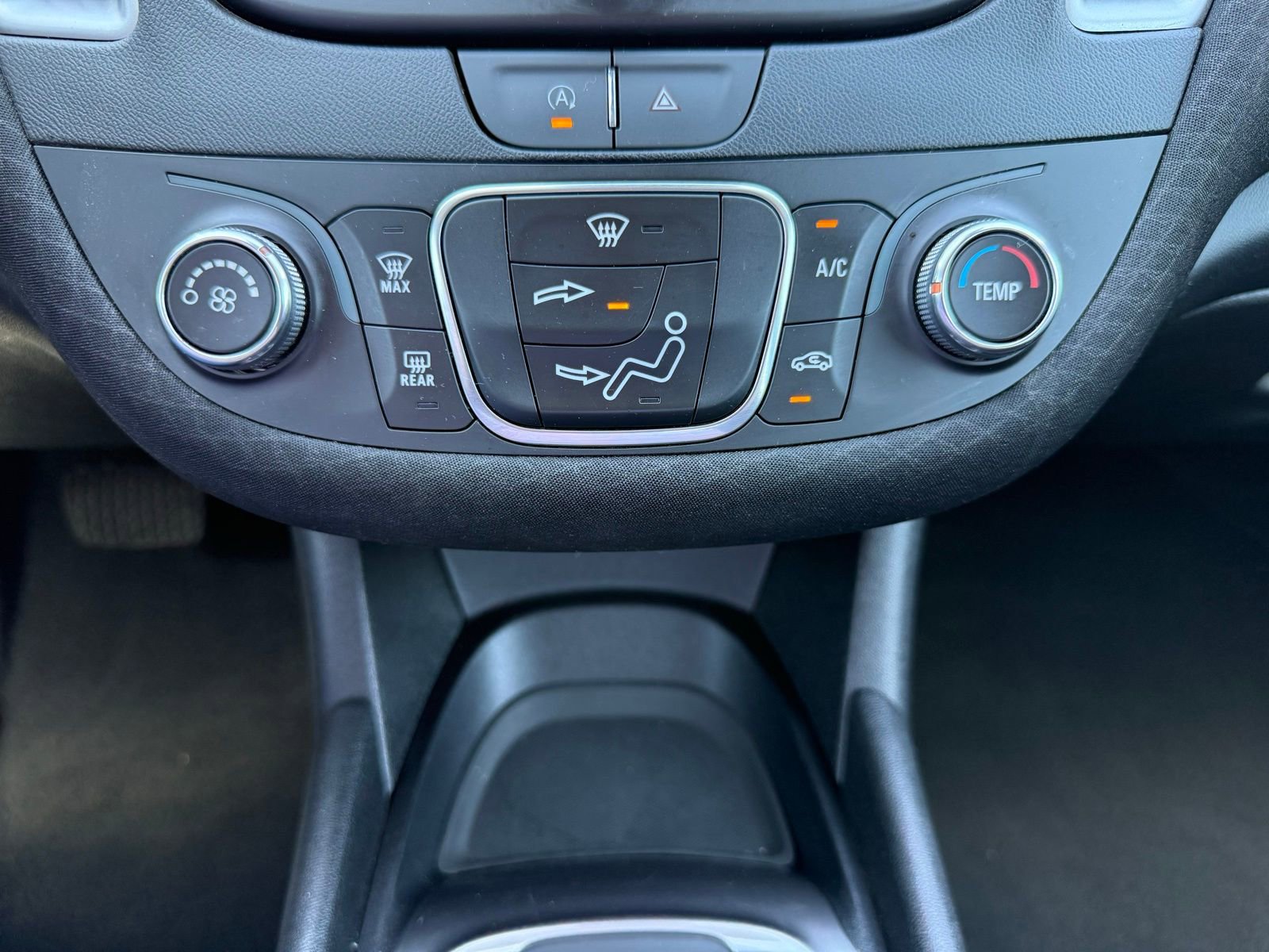 Used 2024 Chevrolet Malibu LS image 24