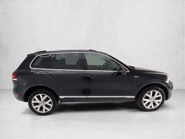 Used 2014 Volkswagen Touareg TDI image 4
