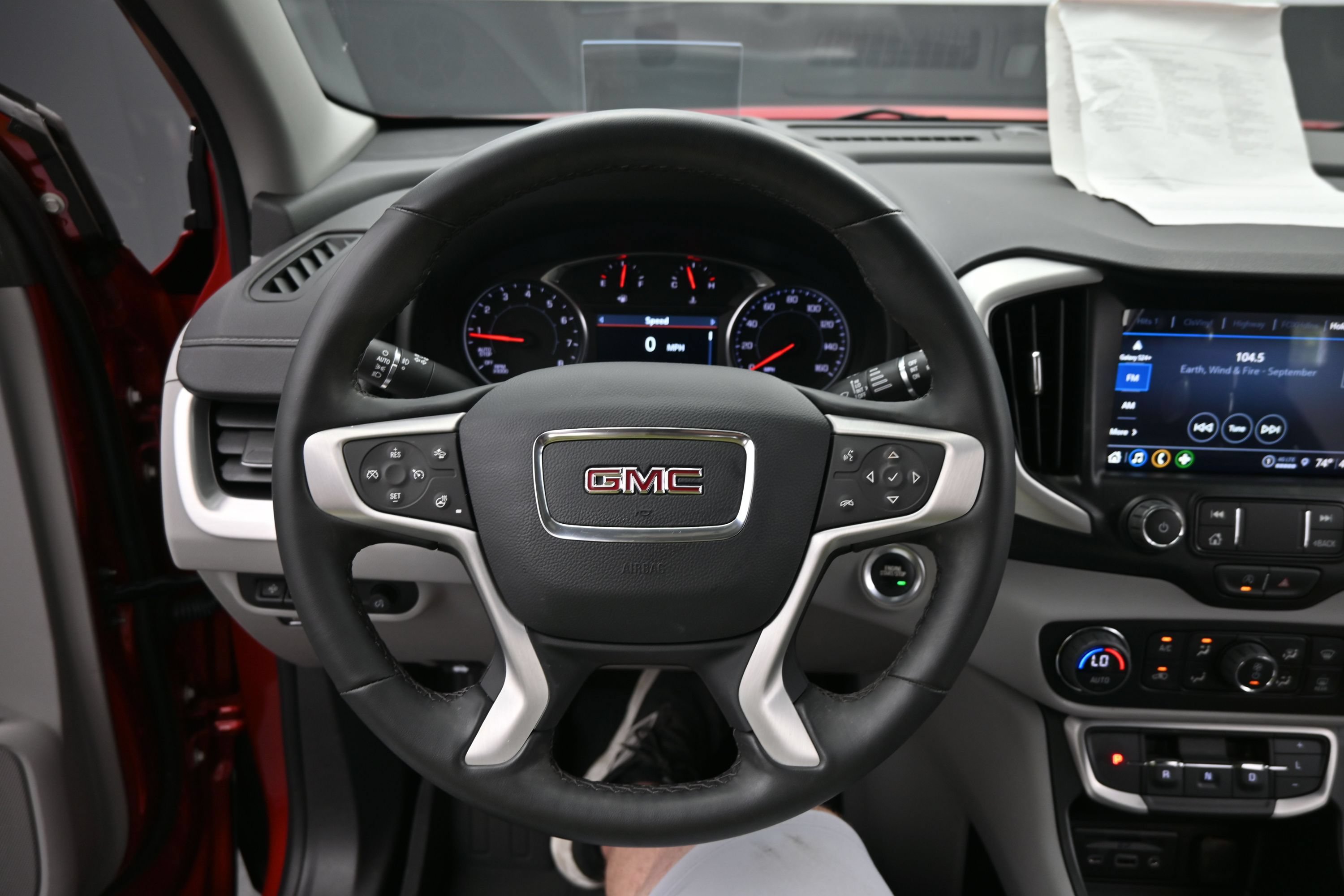 Used 2023 GMC Terrain SLT w/ Tech Package FWD image 19
