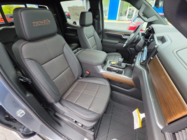 New 2026 Chevrolet Silverado 1500 High Country AWD/4WD image 14