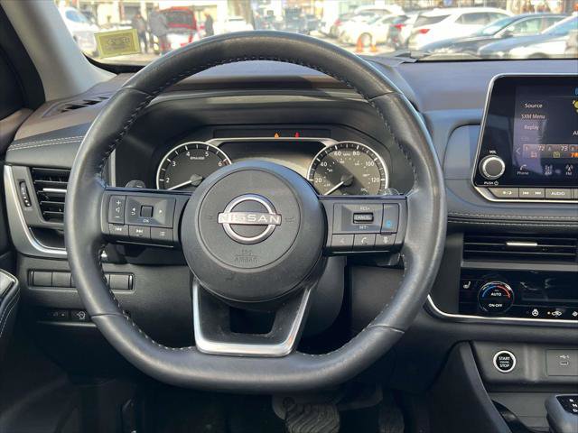 Used 2023 Nissan Rogue SV w/ SV Premium B Package image 14
