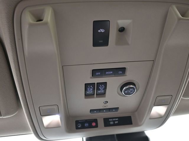 Used 2020 Cadillac Escalade Luxury image 35