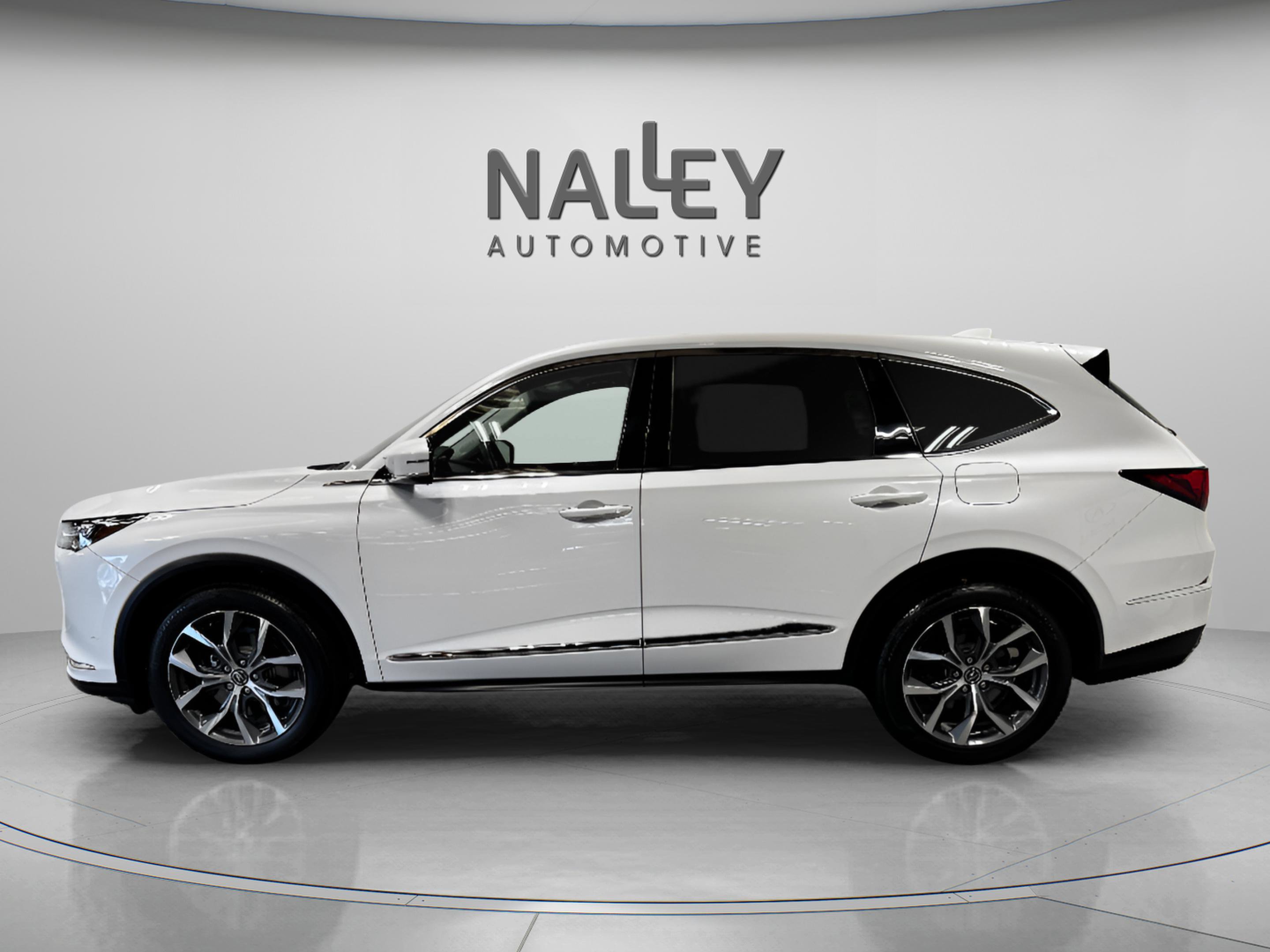 Certified 2023 Acura MDX FWD w/ Technology Package image 2