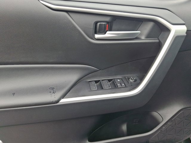Certified 2025 Toyota RAV4 XLE w/ Convenience Package image 12