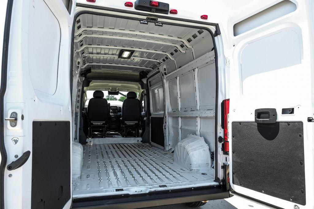 Used 2025 RAM ProMaster 2500 w/ Convenience Group FWD image 48
