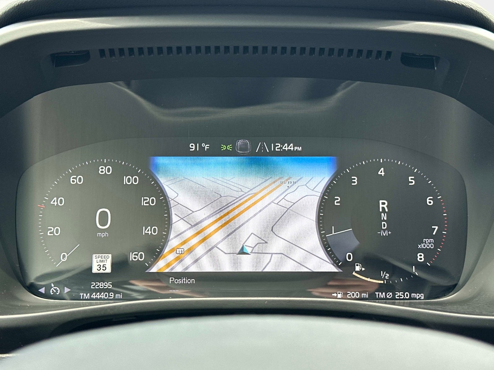 Used 2022 Volvo XC40 T5 R-Design image 30