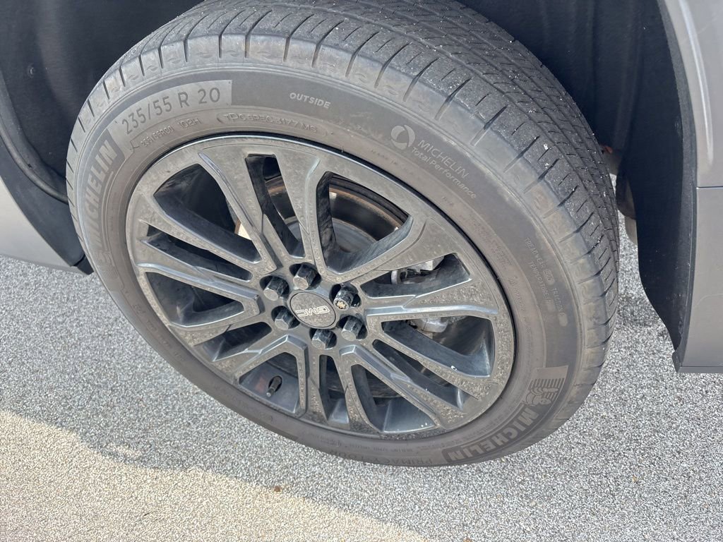 Certified 2023 GMC Acadia SLT w/ Elevation Edition AWD/4WD image 13