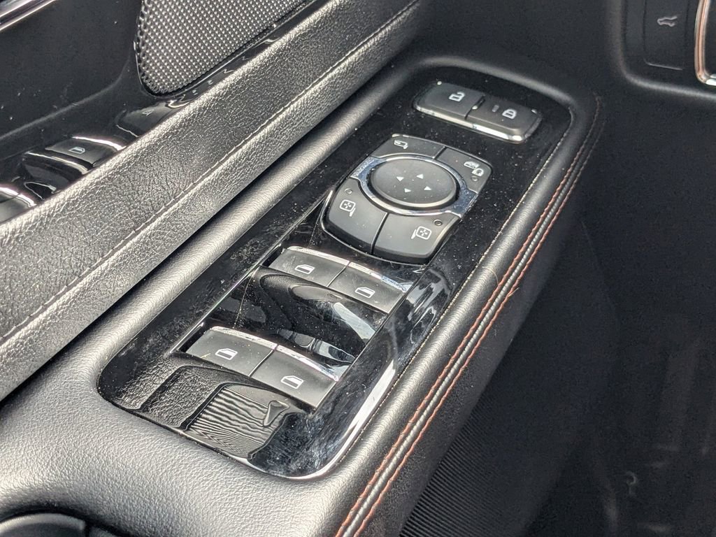 Used 2023 Lincoln Aviator Reserve image 28