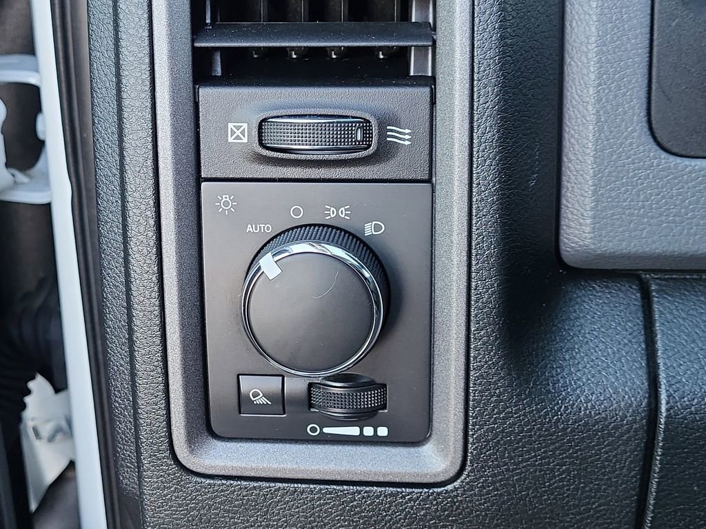 Used 2016 RAM 3500 Tradesman w/ Chrome Appearance Group image 29