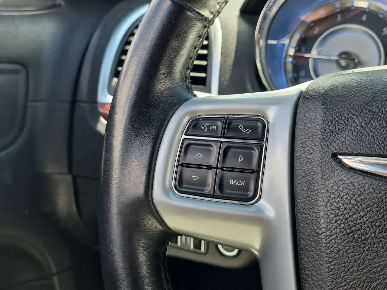 Used 2014 Chrysler 300 RWD image 23