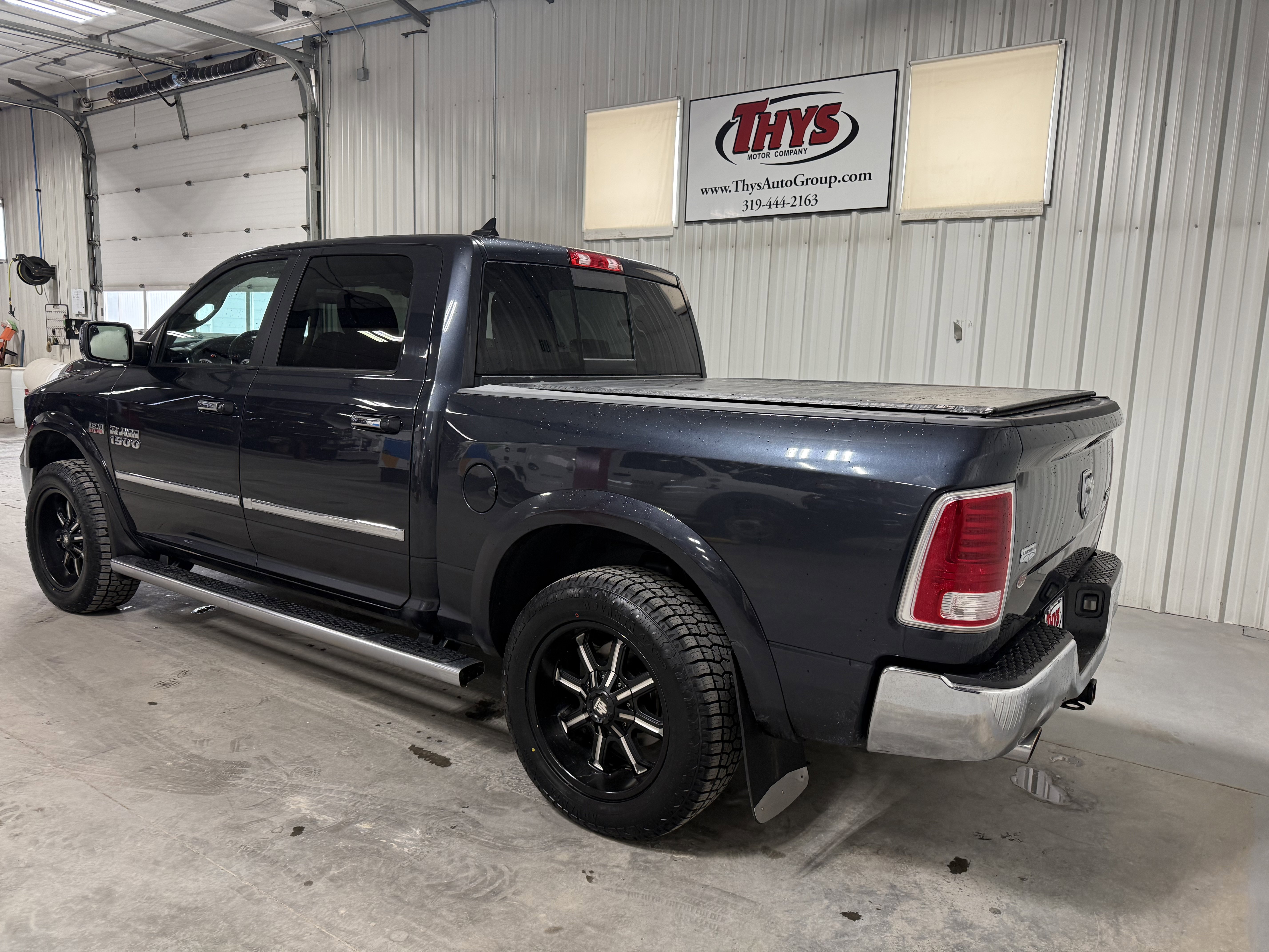 Used 2017 RAM 1500 Laramie w/ Convenience Group image 7