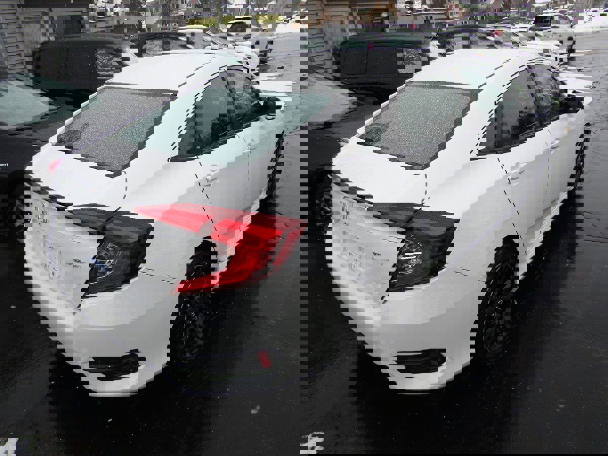 Used 2020 Honda Civic Sport image 3