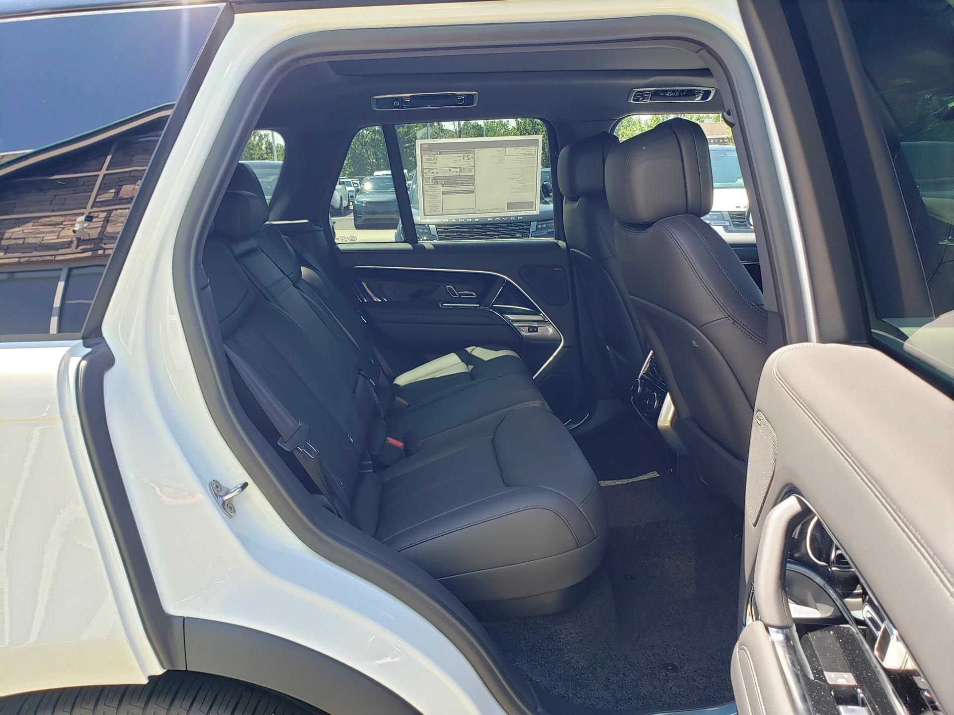 New 2026 Land Rover Range Rover SE AWD/4WD image 15