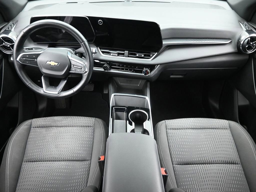 Used 2025 Chevrolet Equinox LT AWD/4WD image 12