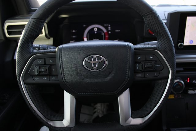 Used 2025 Toyota Tacoma Limited image 22