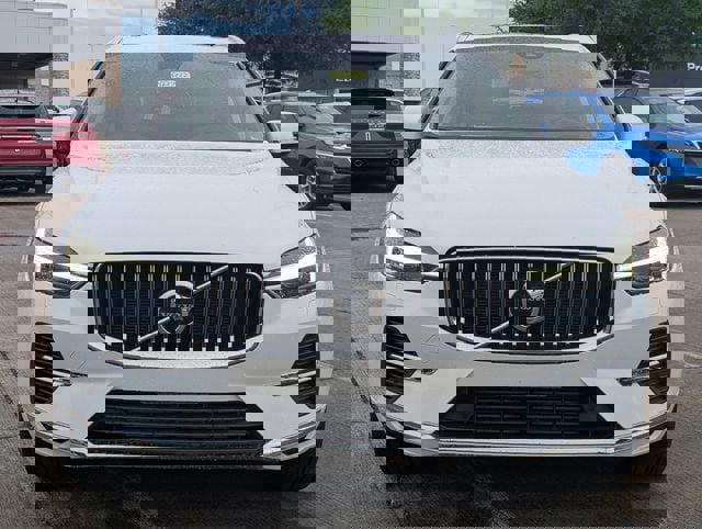 Used 2023 Volvo XC60 T8 Ultimate w/ Climate Package image 6