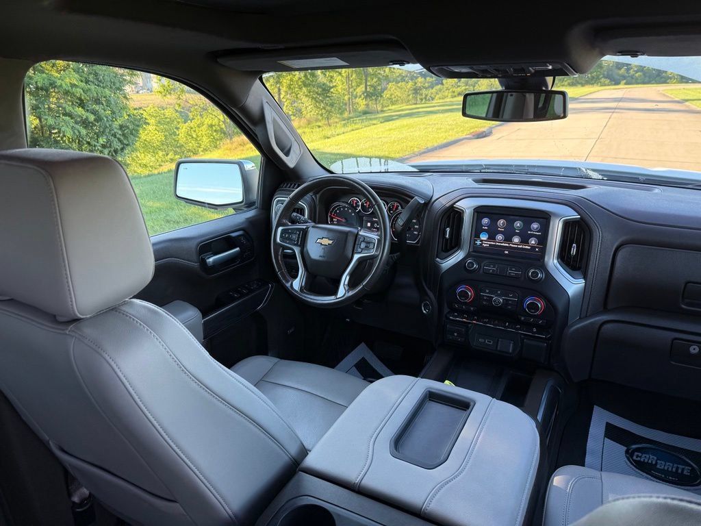 Used 2021 Chevrolet Silverado 1500 LTZ w/ LTZ Premium Package AWD/4WD image 19