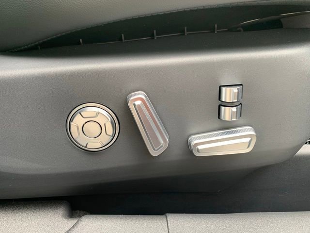 New 2025 Lincoln Nautilus Reserve image 18