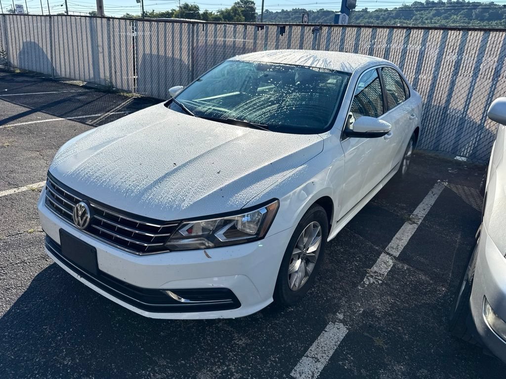 Used 2017 Volkswagen Passat 1.8T S FWD image 6