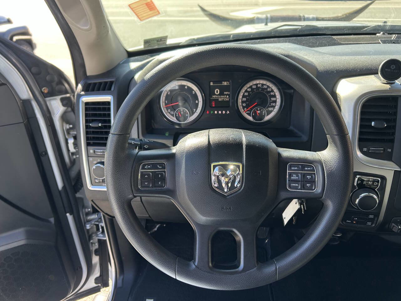 Used 2018 RAM 1500 Classic SLT image 9