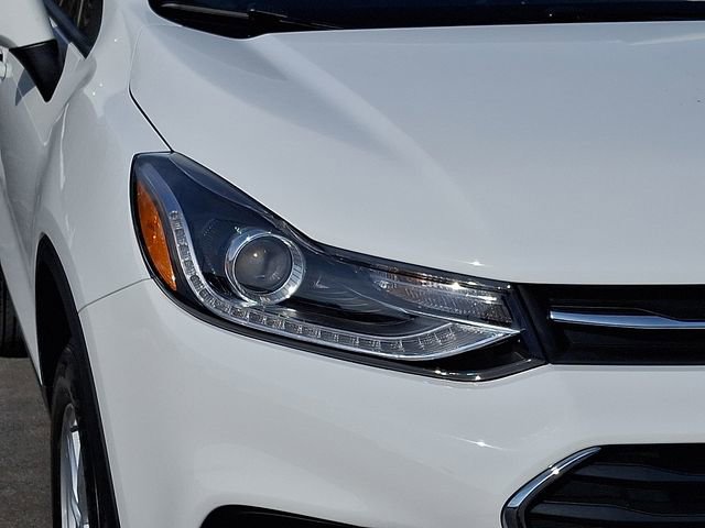 Certified 2022 Chevrolet Trax LT w/ LT Convenience Package image 9