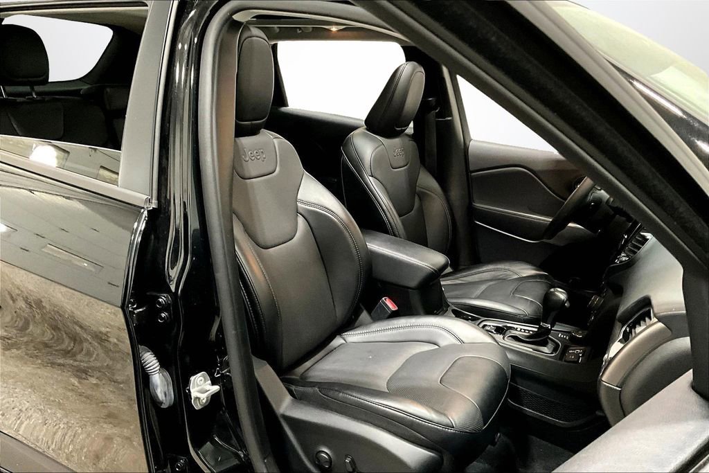 Used 2022 Jeep Cherokee Limited AWD/4WD image 29