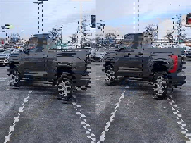 Used 2022 Toyota Tundra SR w/ SR Tow Package image 4