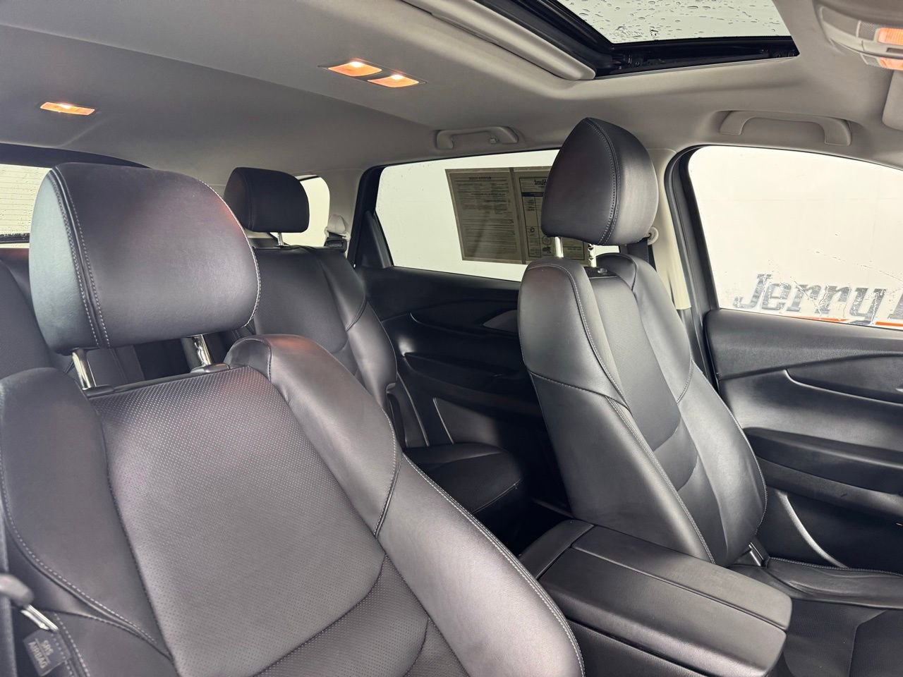 Used 2023 MAZDA CX-9 Touring image 32