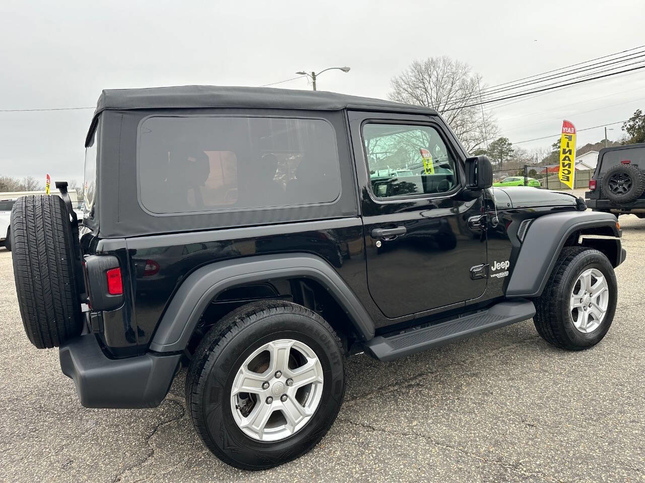 Used 2018 Jeep Wrangler Sport image 19