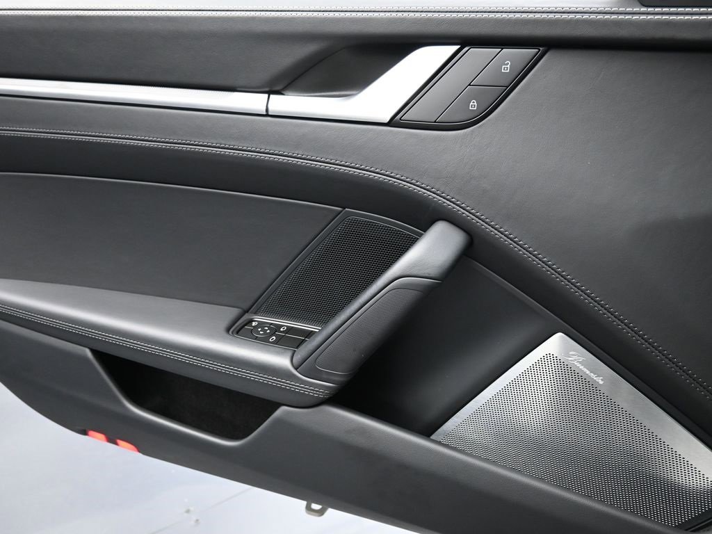 Used 2025 Porsche 911 Turbo S w/ Exterior Sport Package image 25