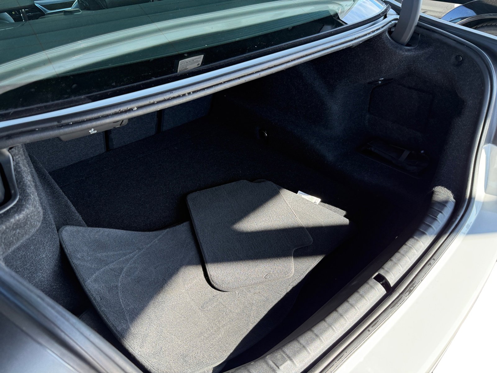 Used 2022 BMW 540i w/ Premium Package image 12