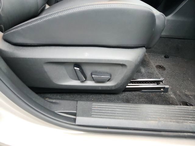 Used 2025 Nissan Rogue SL w/ Tech Package image 39