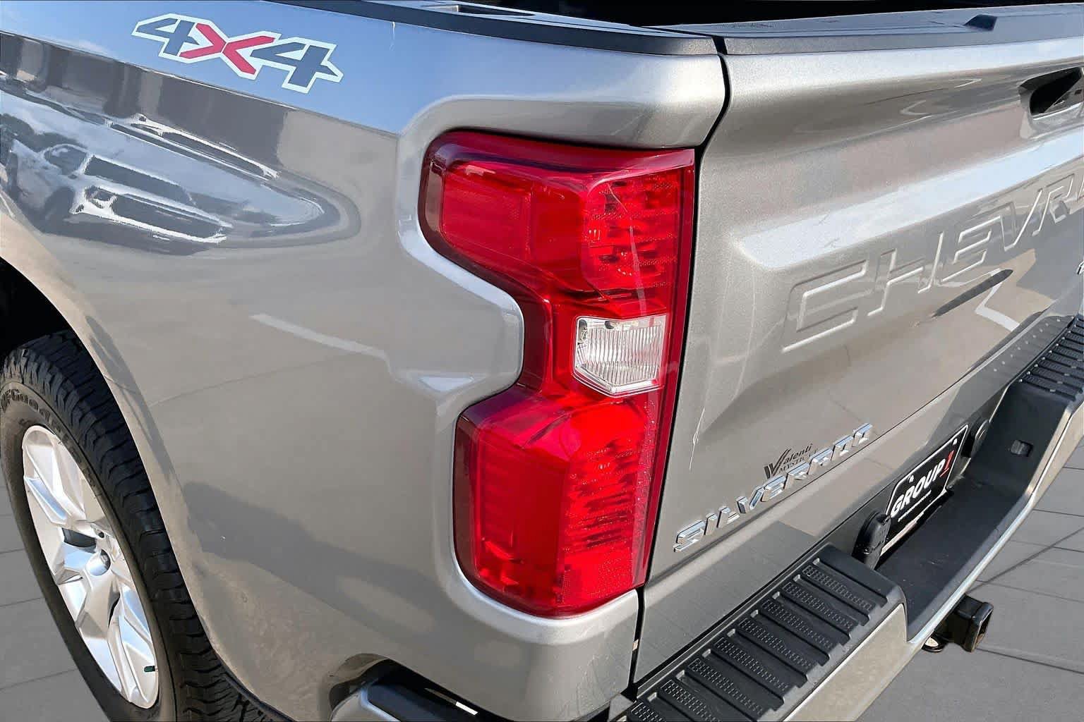Used 2023 Chevrolet Silverado 1500 Custom AWD/4WD image 27