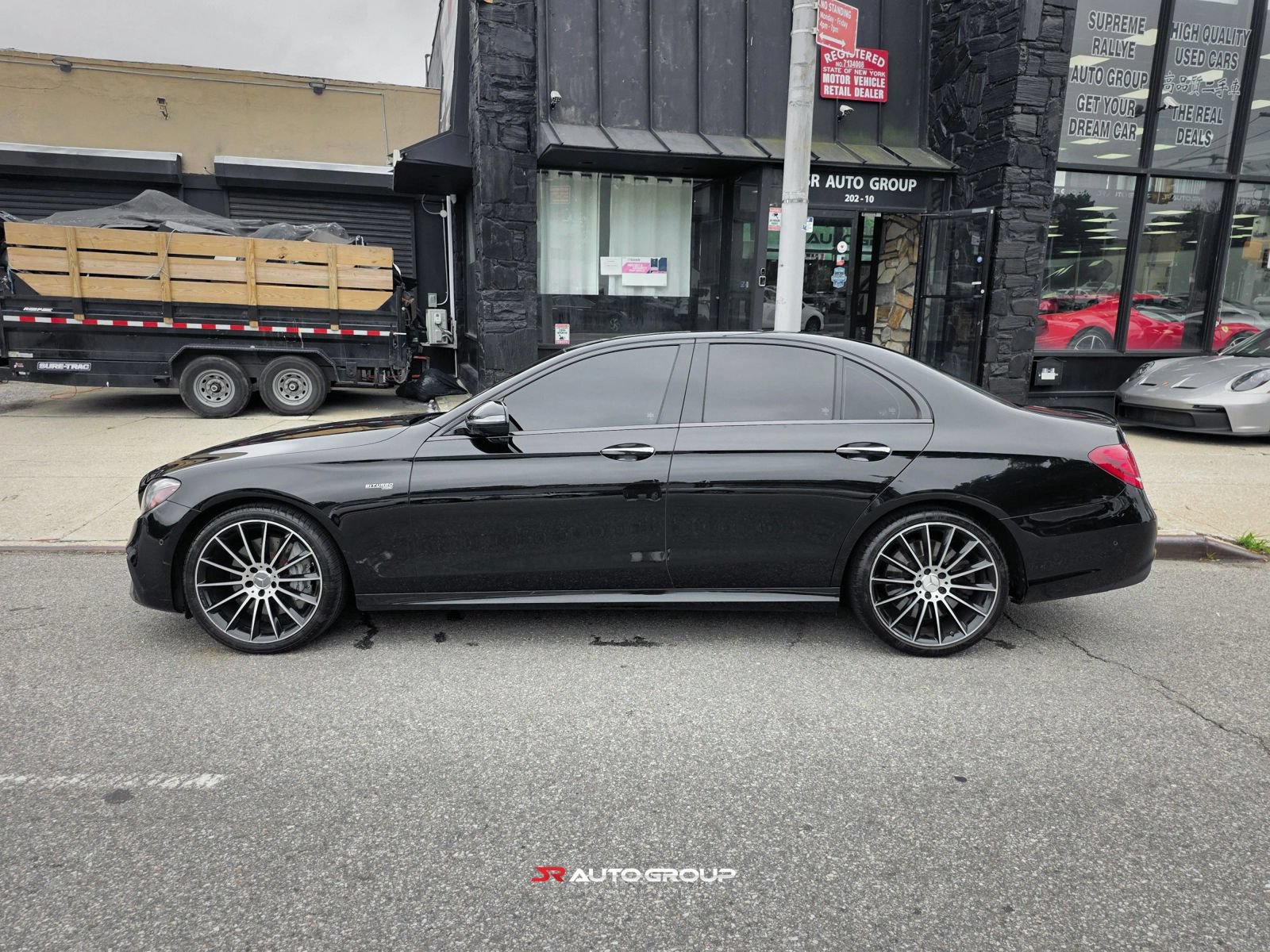 Used 2018 Mercedes-Benz E 43 AMG 4MATIC Sedan w/ Premium 3 Package image 5