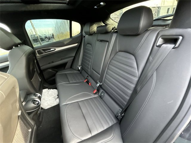 New 2025 Alfa Romeo Stelvio Sprint image 13