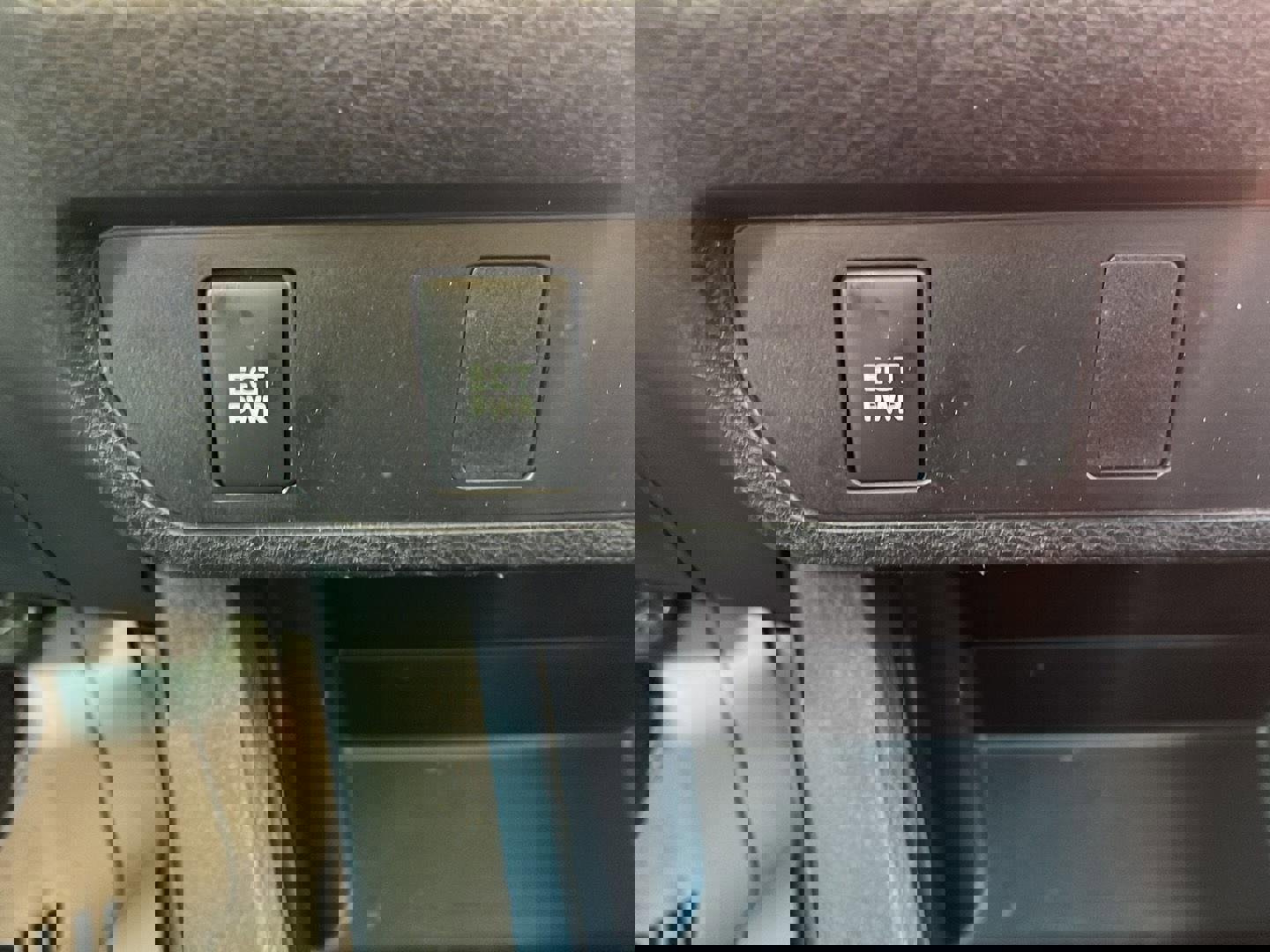 Used 2017 Toyota Tacoma SR image 19