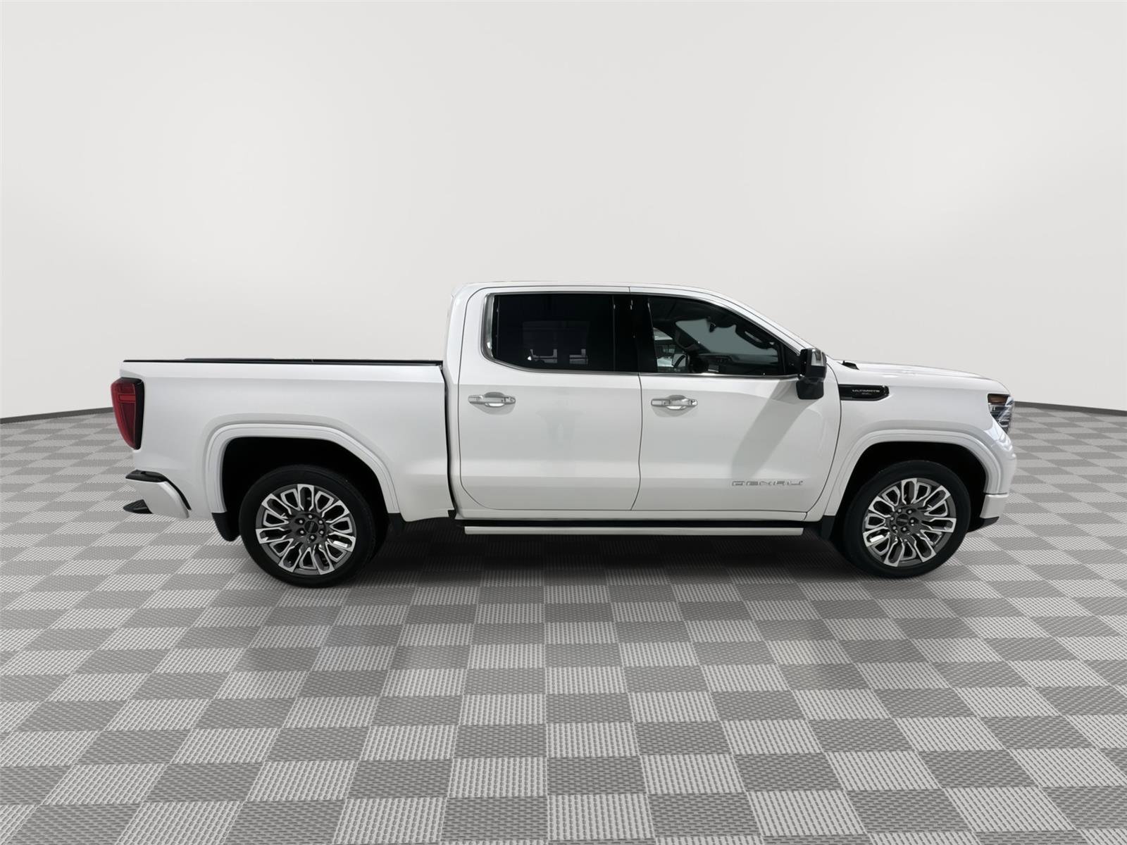 Used 2024 GMC Sierra 1500 Denali Ultimate image 6