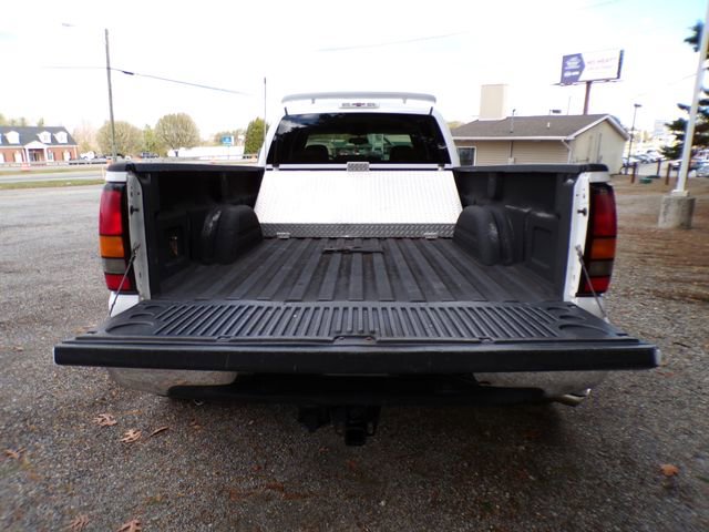 Used 2007 Chevrolet Silverado 3500 LT w/ Heavy-Duty Power Package image 7