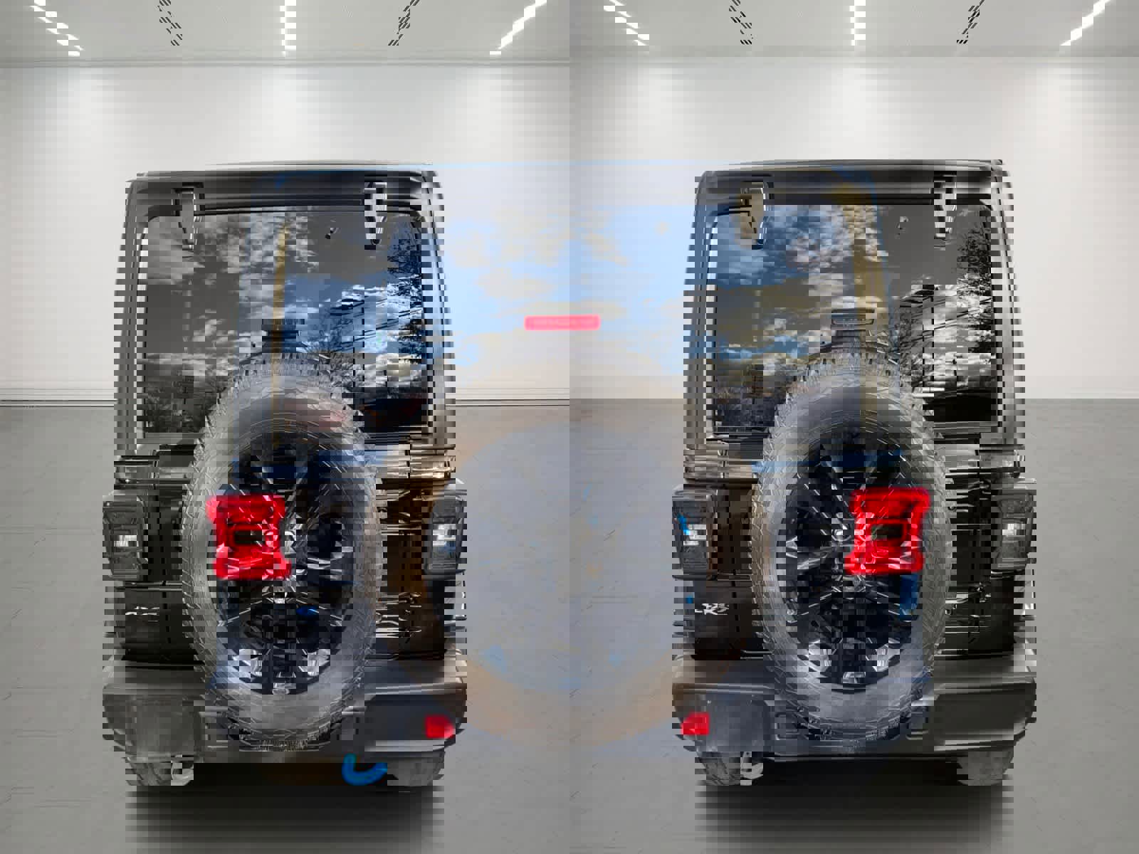 Used 2022 Jeep Wrangler Unlimited Sahara w/ Cold Weather Group image 5