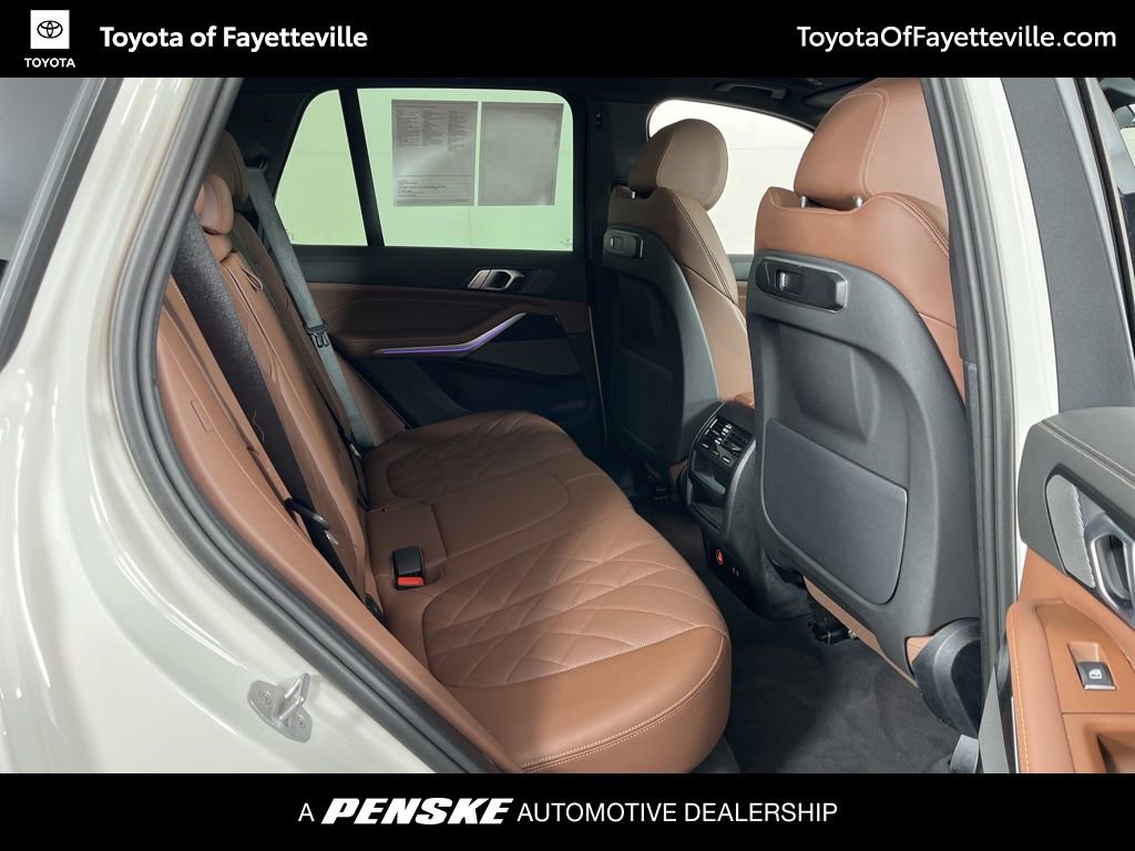 Used 2024 BMW X5 xDrive40i w/ Premium Package image 9