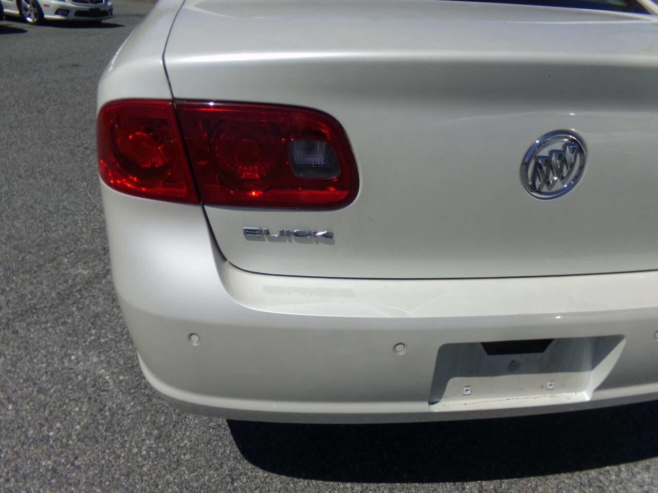 Used 2007 Buick Lucerne CXL FWD image 11