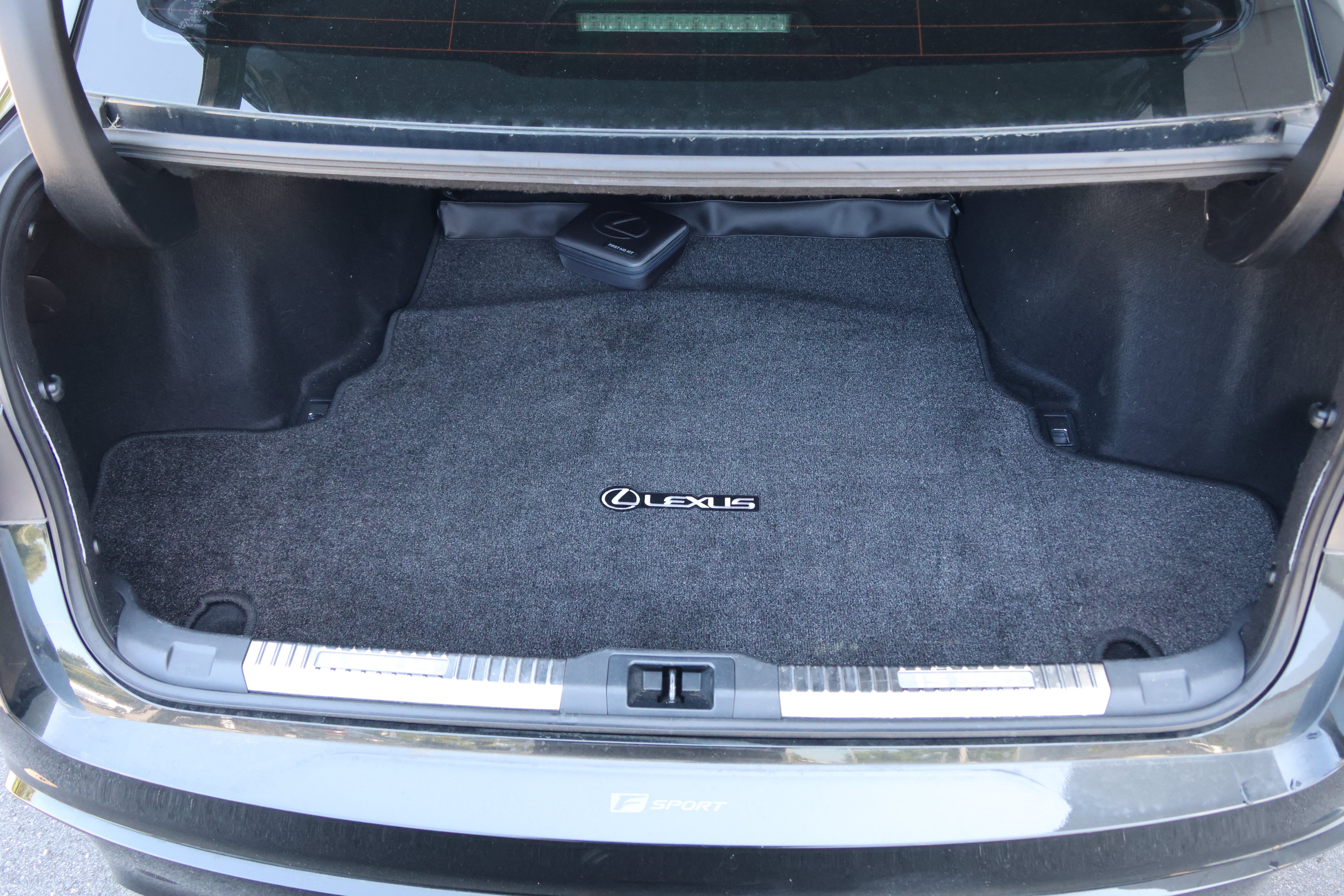 Used 2024 Lexus IS 350 F Sport RWD image 37