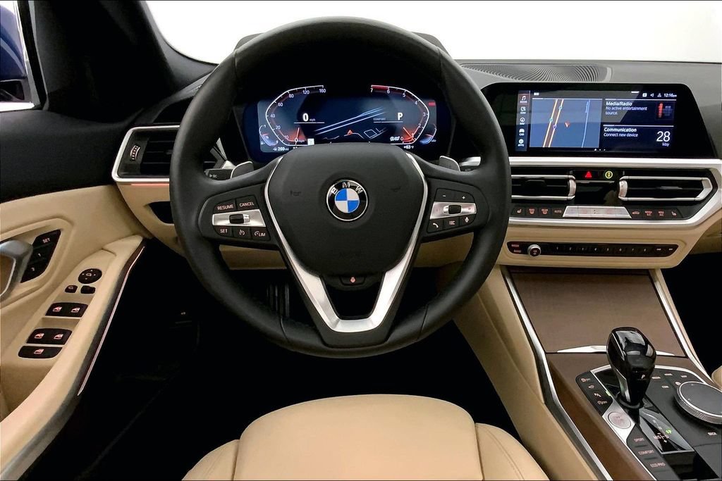 Used 2021 BMW 330i xDrive Sedan w/ Premium Package AWD/4WD image 4