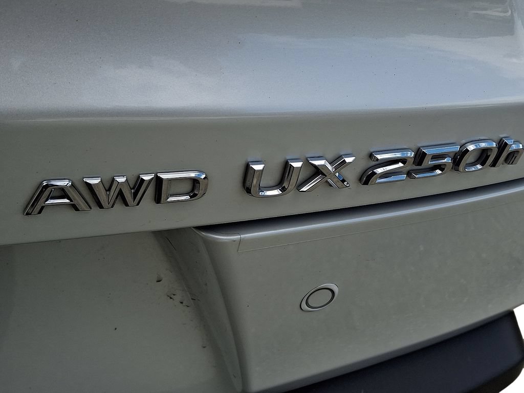 Used 2024 Lexus UX 250h AWD w/ Premium Package image 31