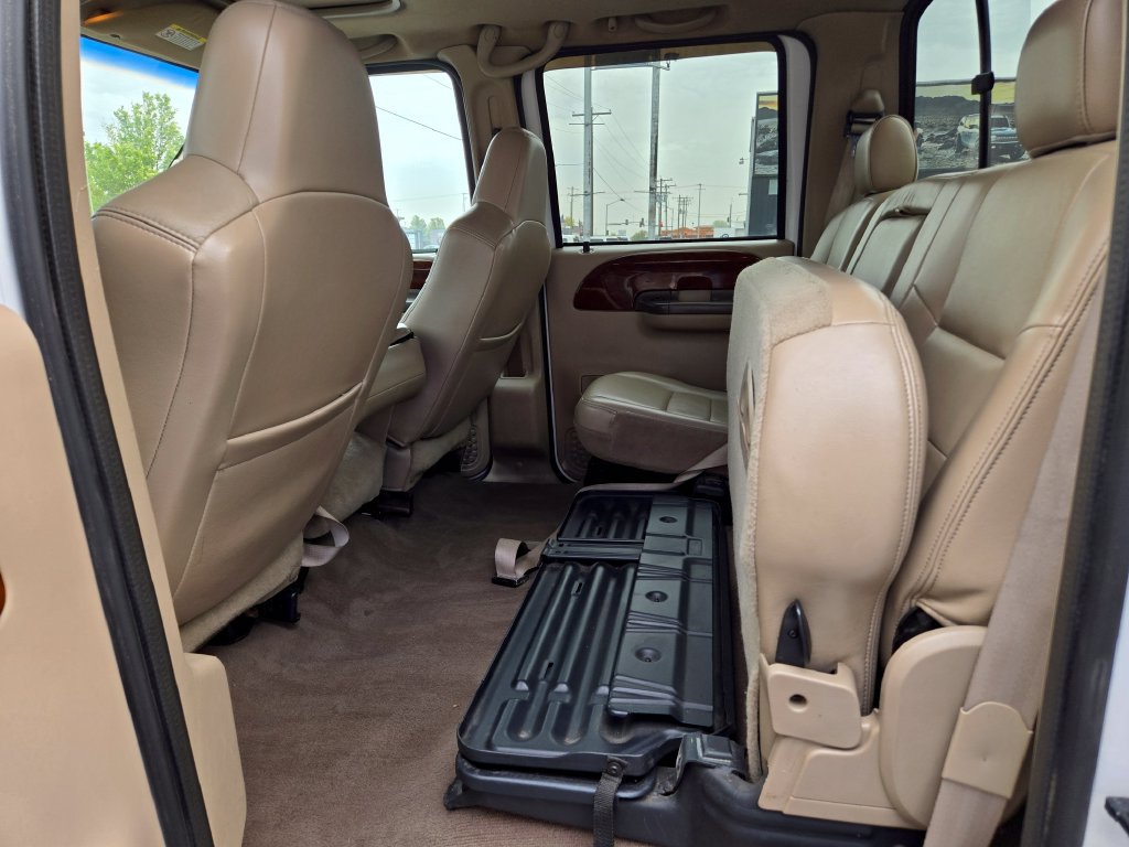 Used 2004 Ford F350 Lariat AWD/4WD image 12