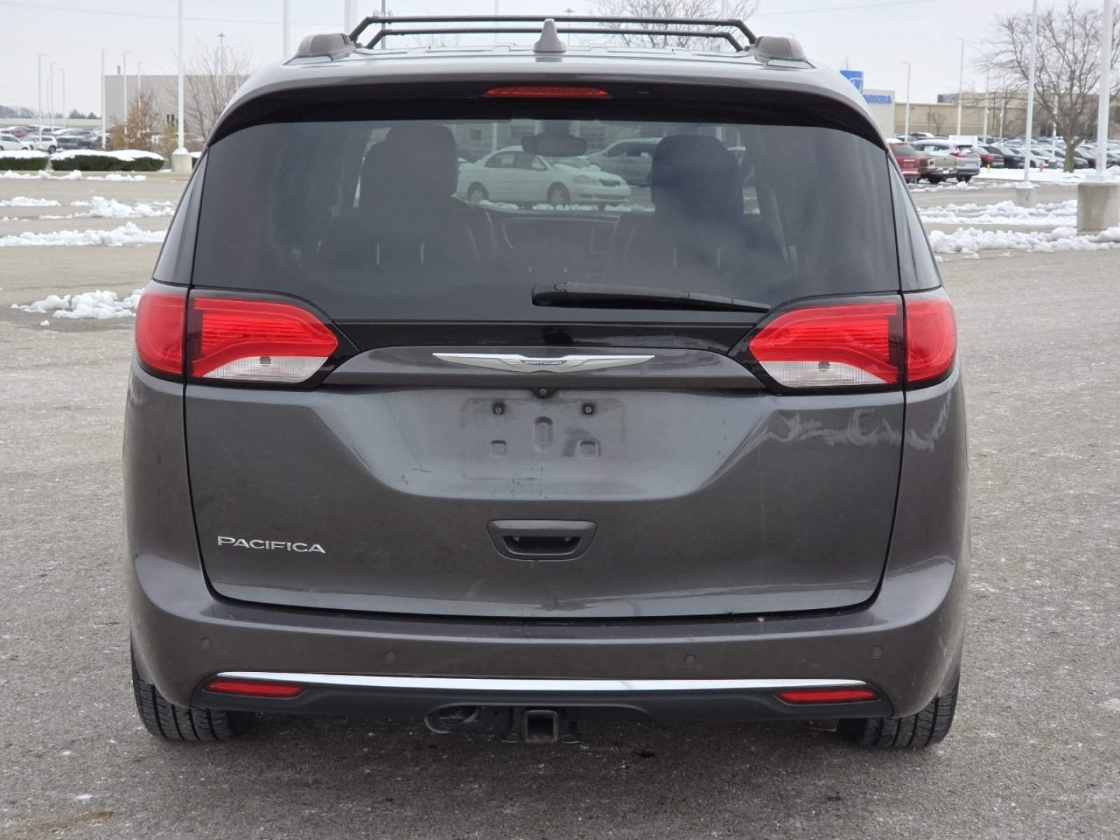 Used 2017 Chrysler Pacifica Touring-L w/ Tire & Wheel Group image 14