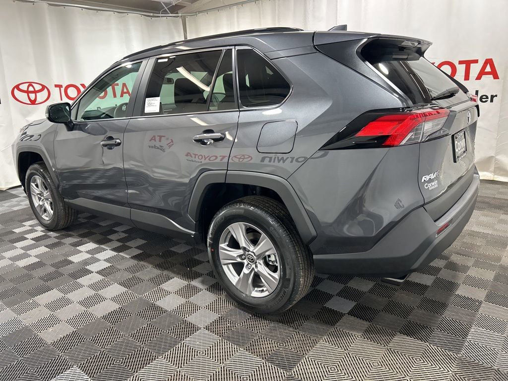 Used 2025 Toyota RAV4 XLE image 4